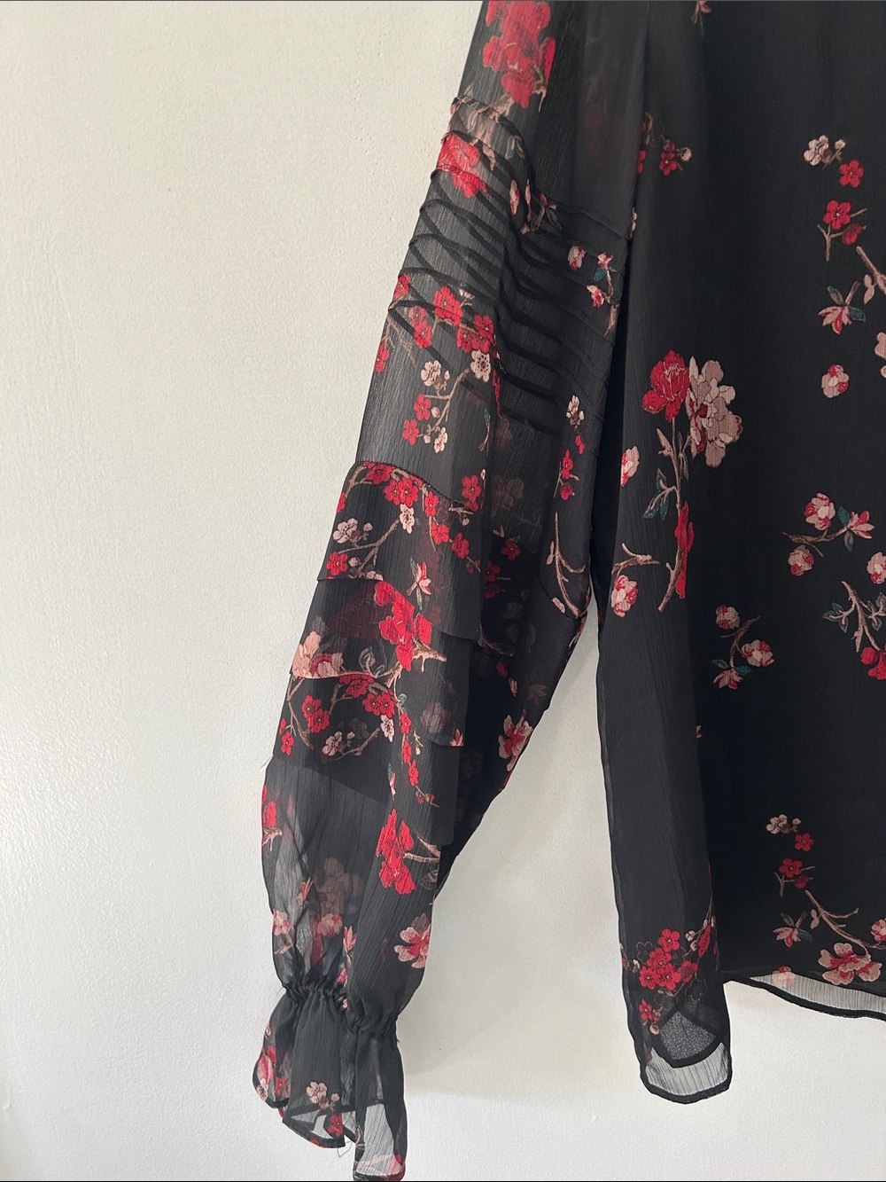 Lauren Ralph Lauren Dark Floral Tie-Neck Chiffon Blouse Dramatic Ruffled Sleeves - Picture 3 of 14